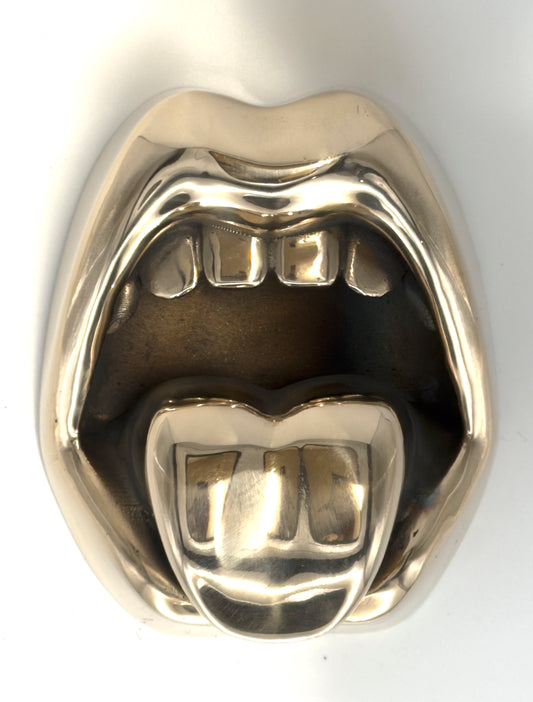 Open Wide Ashtray